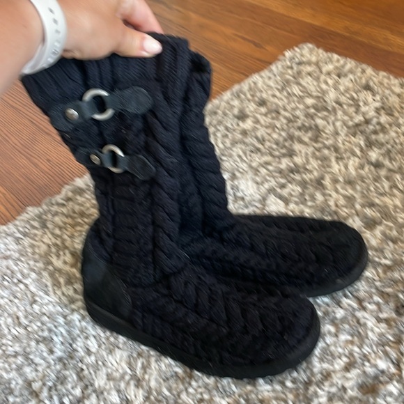 UGG Australia Women’s Tularosa Black Cable Knit Boot Size 7 - Picture 4 of 11